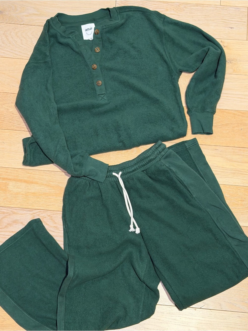 Aerie lounge set XS